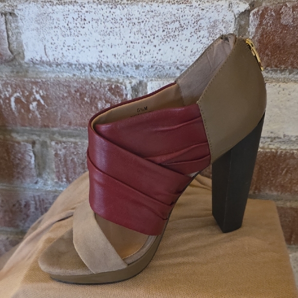 Charles David Red and Tan Platform Heels - Picture 7 of 14